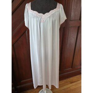 Vanity Fair Womens Nightgown L White & Pink Embroidered Trim Made In USA